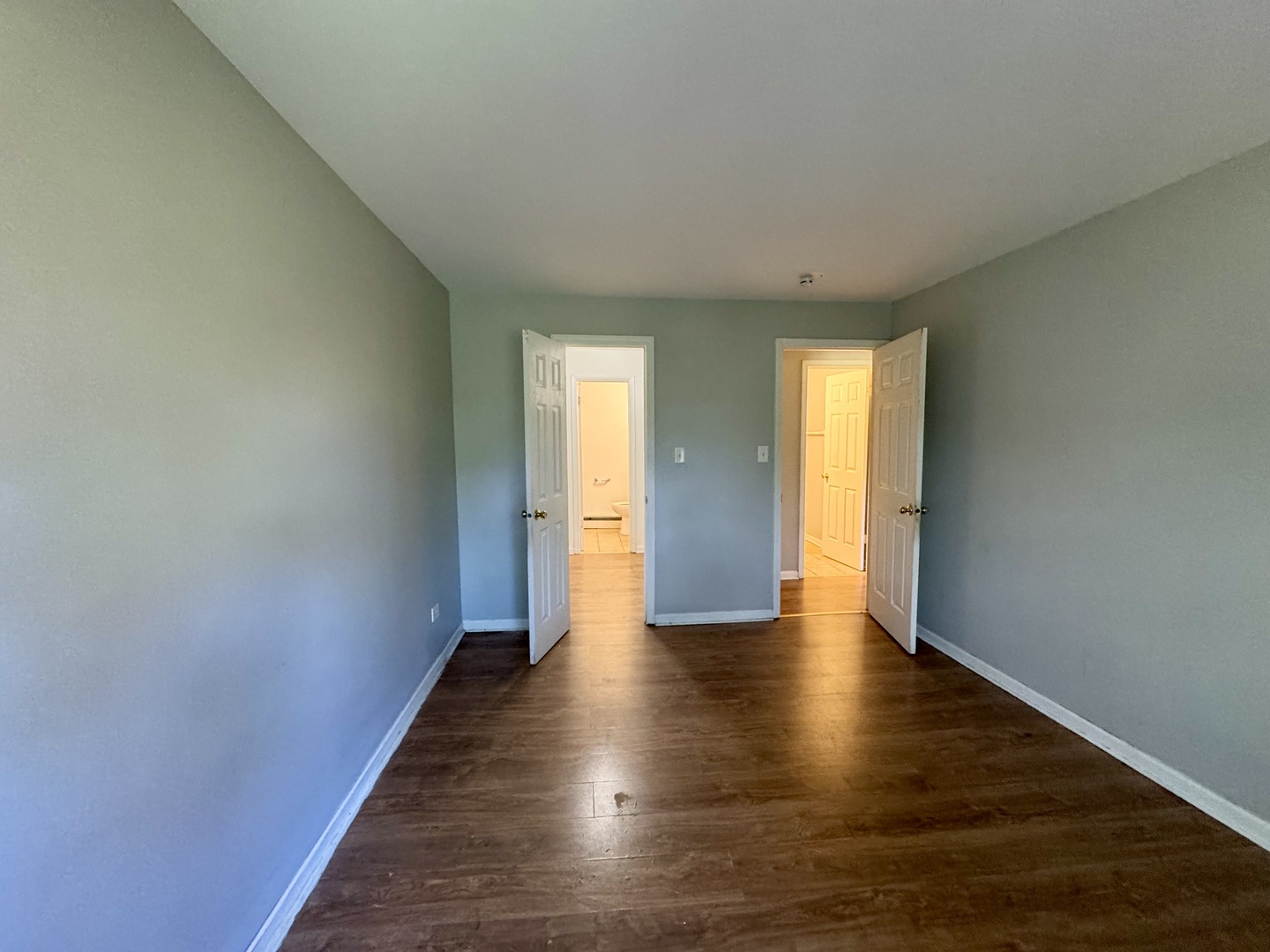 1075 Higgins Quarters Drive #3-208, Hoffman Estates, IL 60169