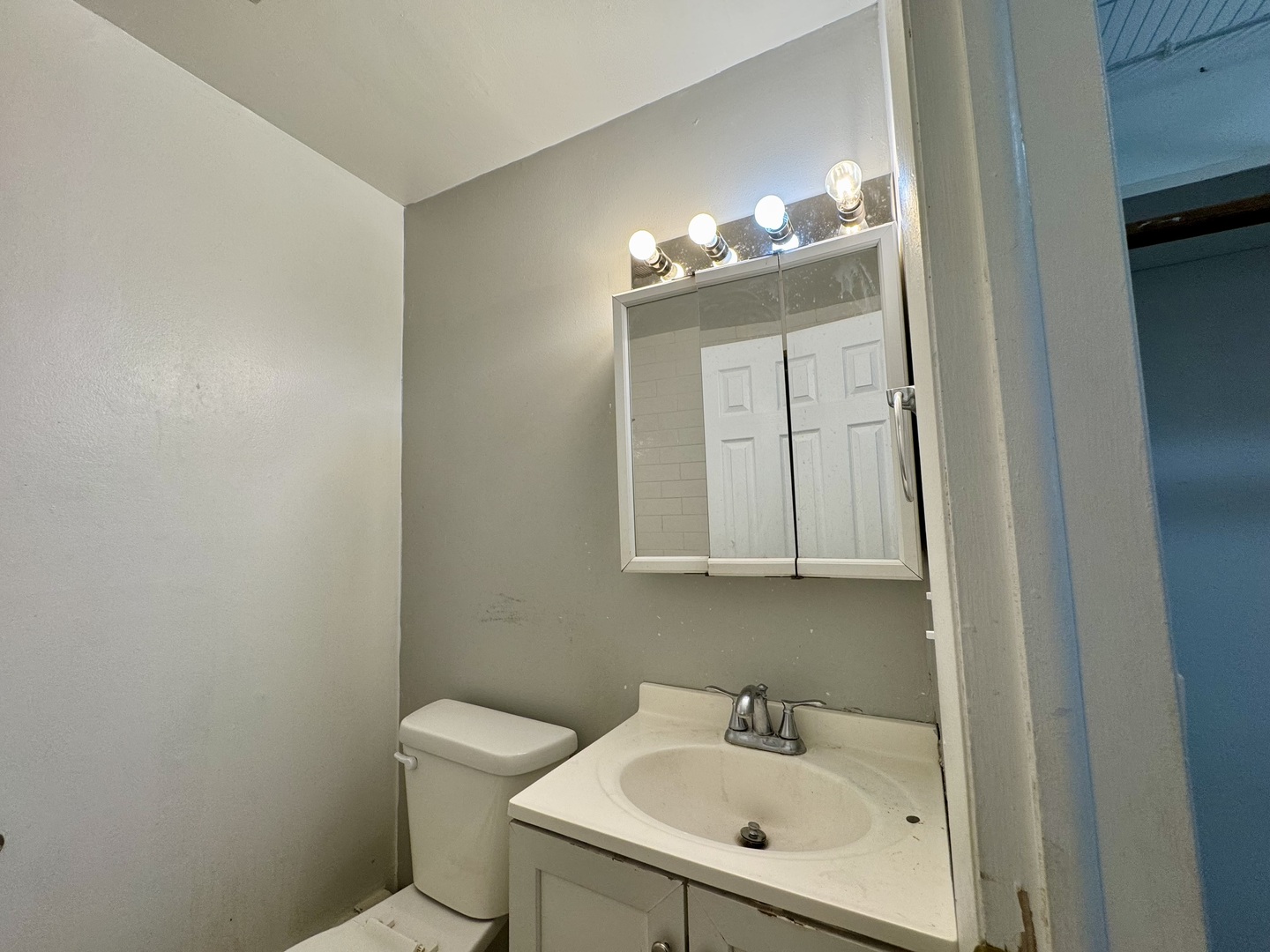 1075 Higgins Quarters Drive #3-208, Hoffman Estates, IL 60169