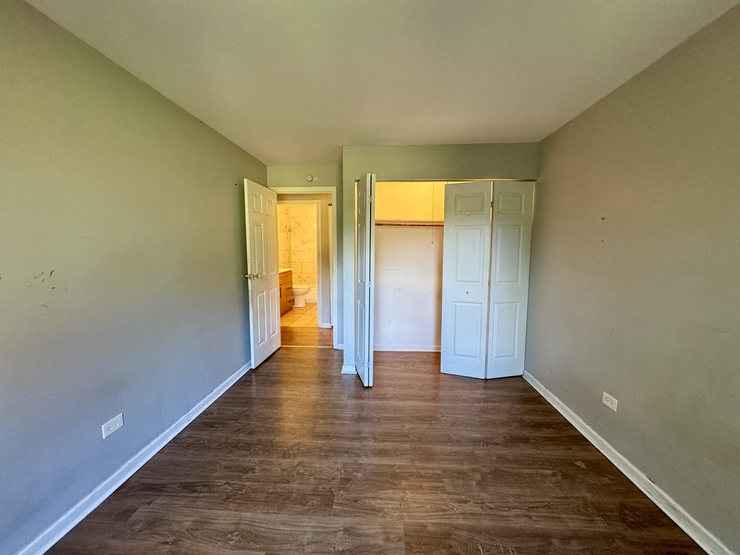 1075 Higgins Quarters Drive #3-208, Hoffman Estates, IL 60169