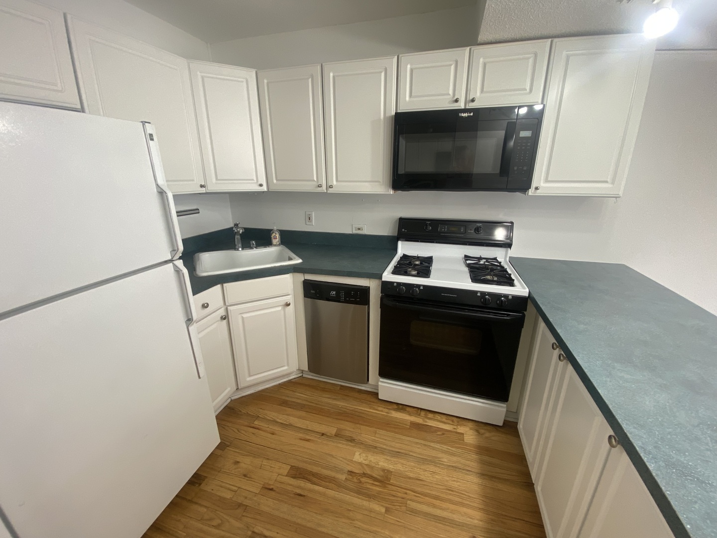 230 E Ontario Street #2304, Chicago, IL 60611