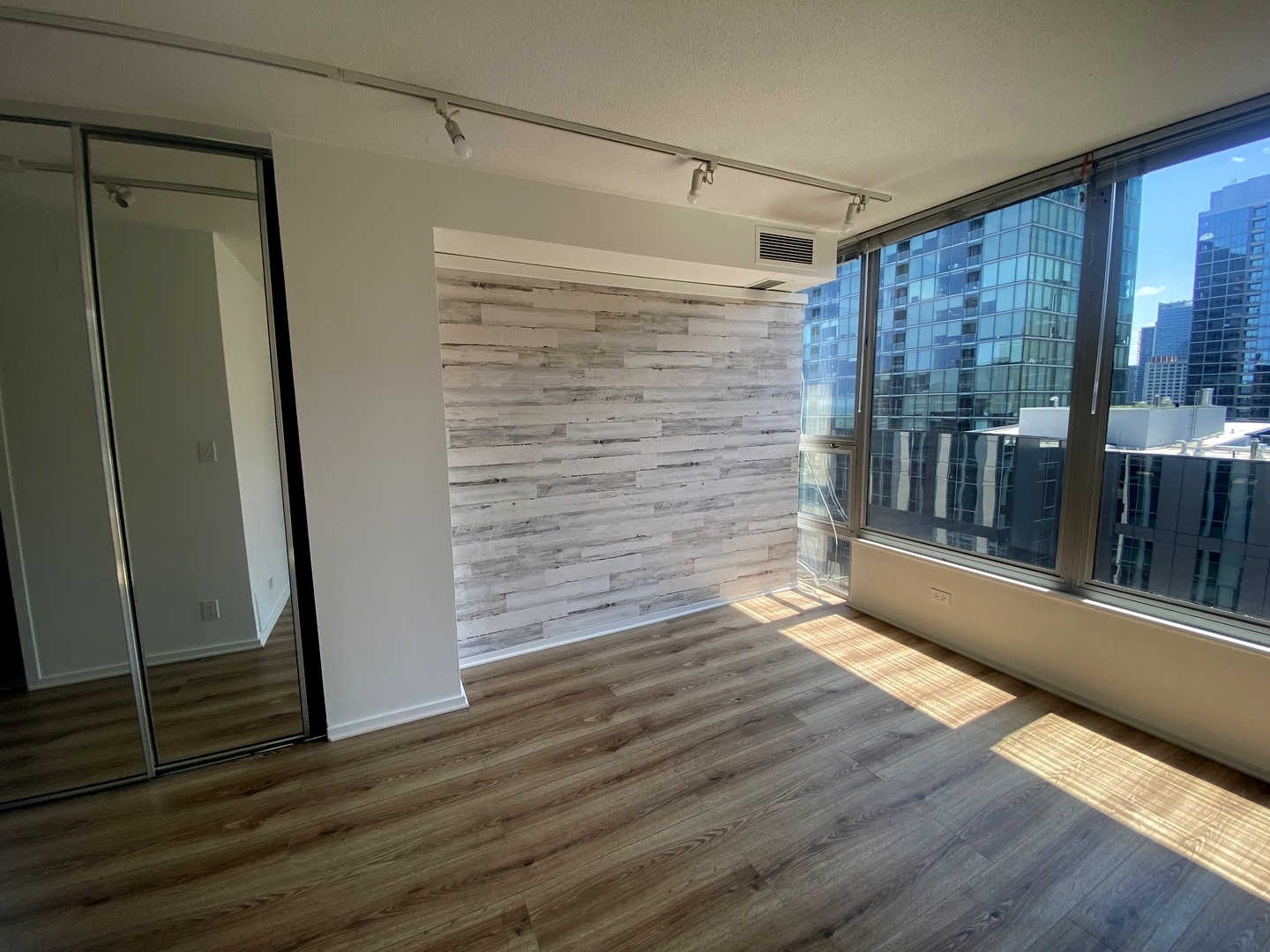 230 E Ontario Street #2304, Chicago, IL 60611