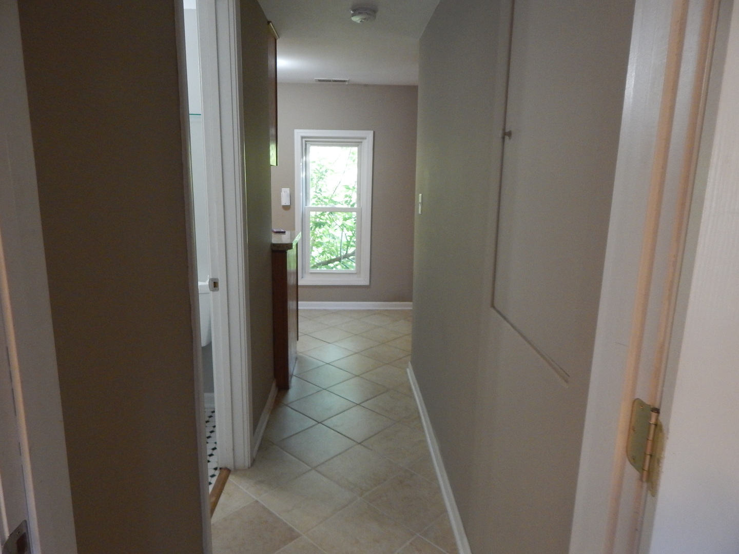 214 North Avenue #2, Naperville, IL 60540