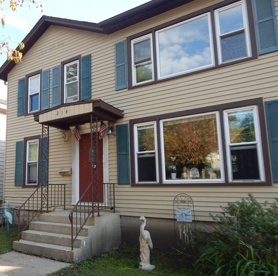 214 North Avenue #2, Naperville, IL 60540
