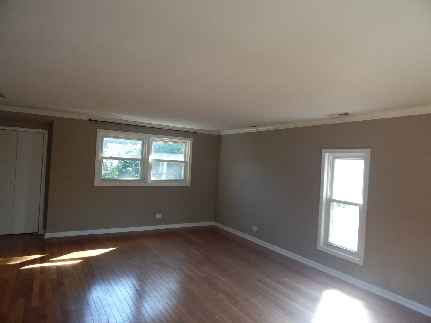 214 North Avenue #2, Naperville, IL 60540
