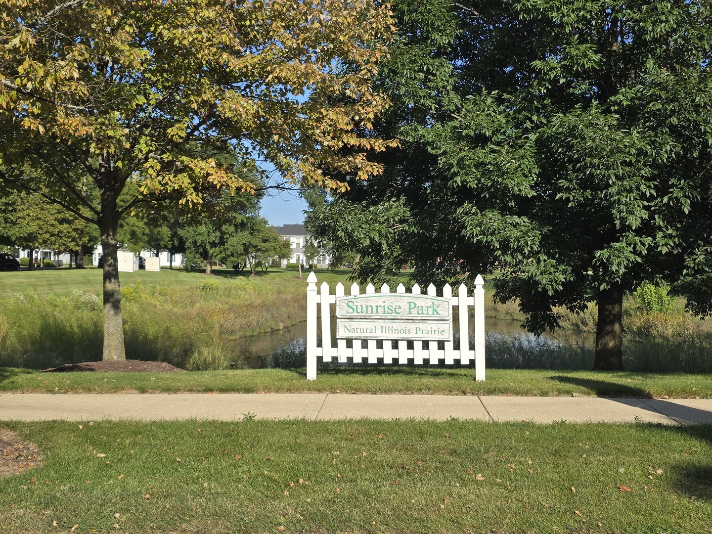 1678 WALNUT PARK Lane, Aurora, IL 60504