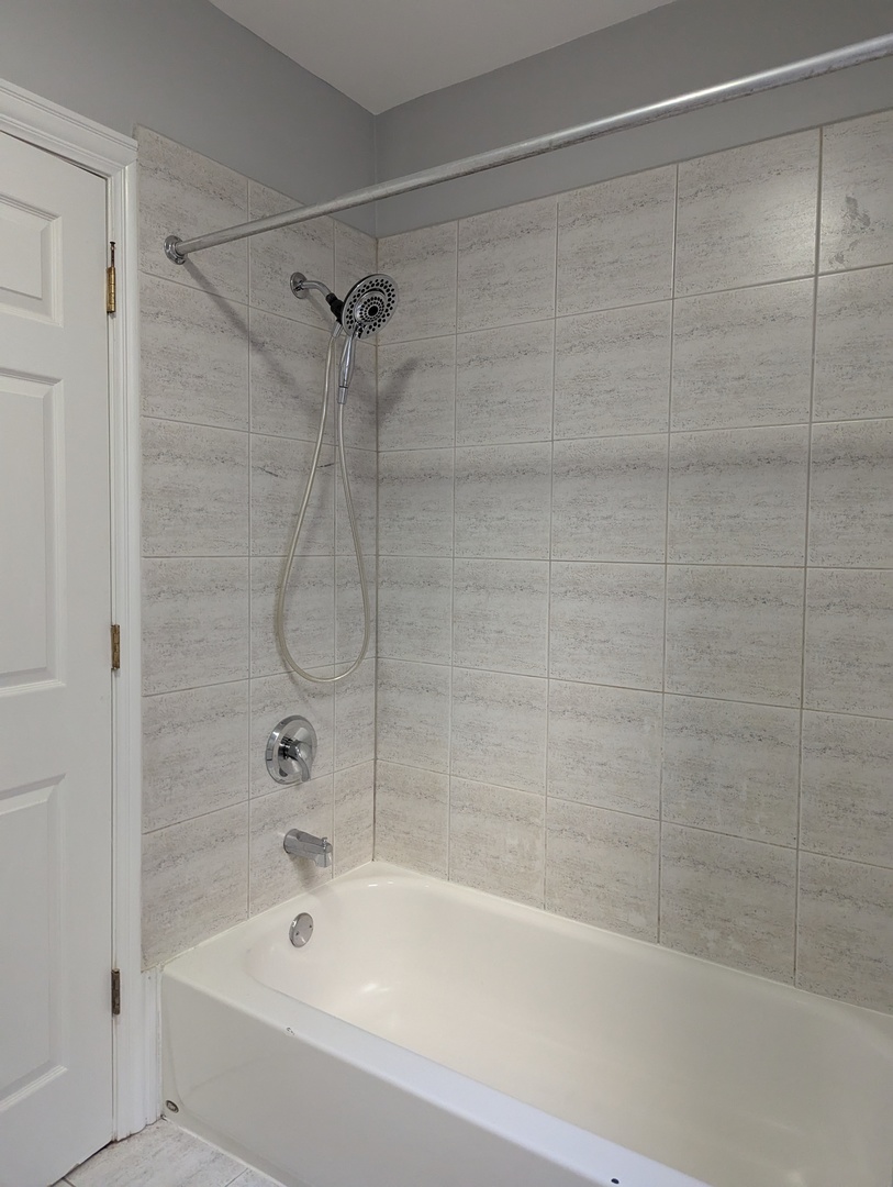 4451 S Indiana Avenue #2N, Chicago, IL 60653