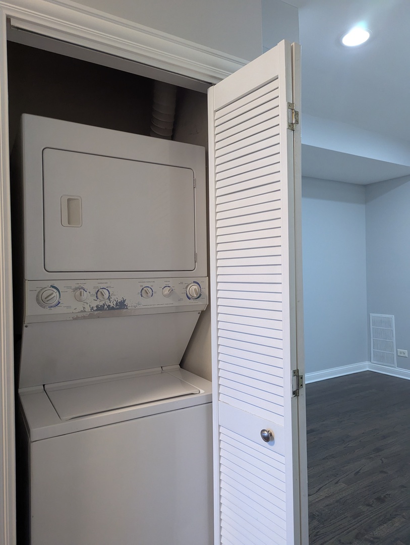 4451 S Indiana Avenue #2N, Chicago, IL 60653