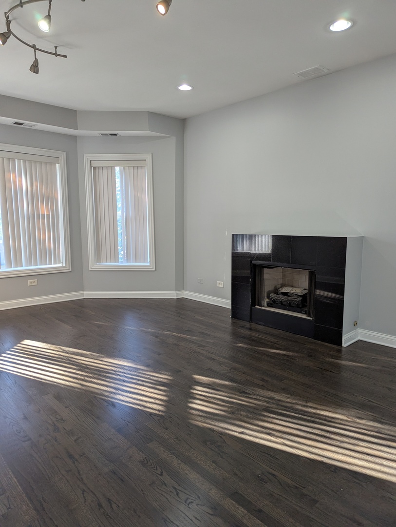 4451 S Indiana Avenue #2N, Chicago, IL 60653