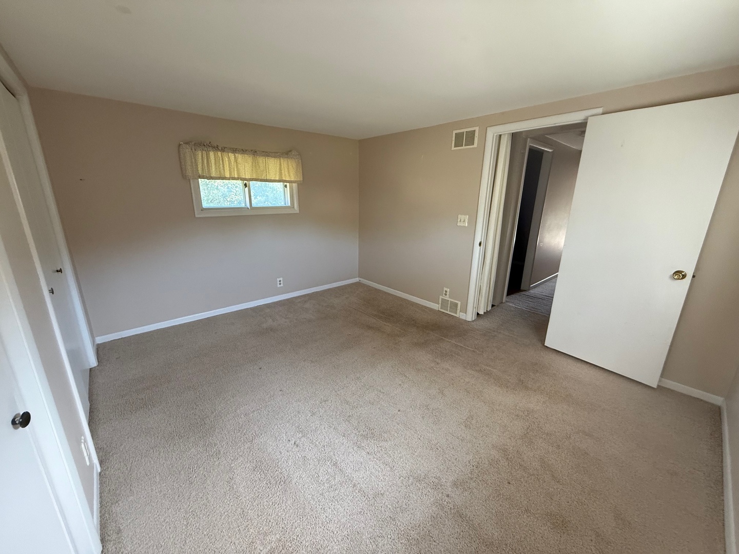 12766 W Atlantic Avenue, Waukegan, IL 60085