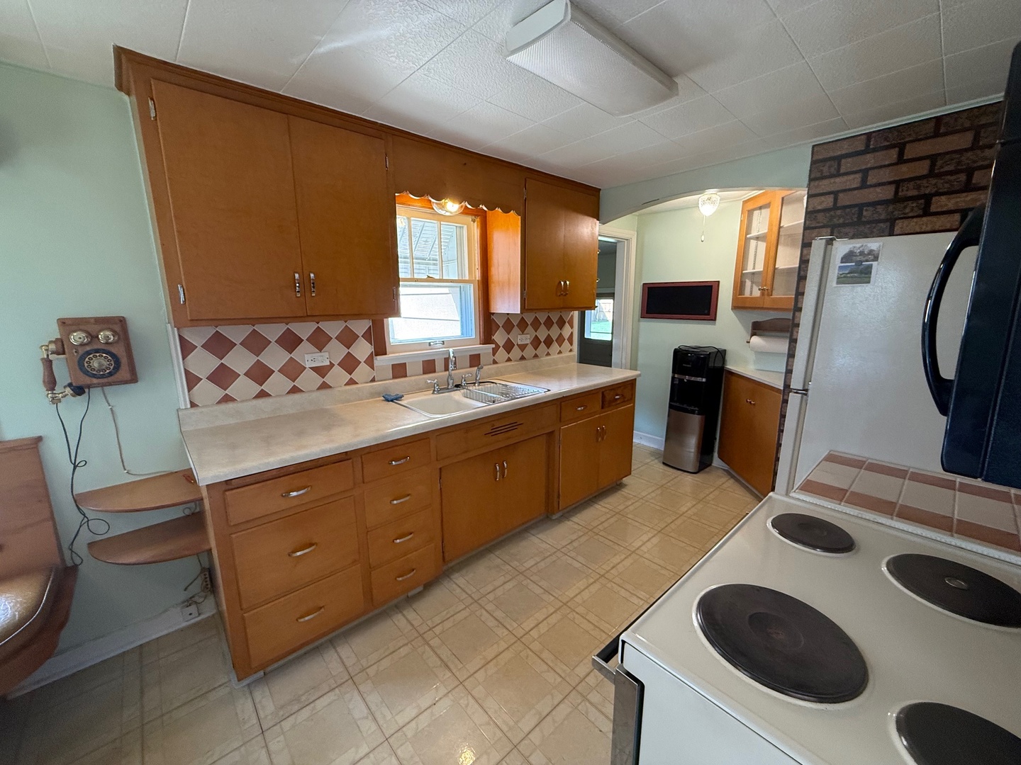 12766 W Atlantic Avenue, Waukegan, IL 60085
