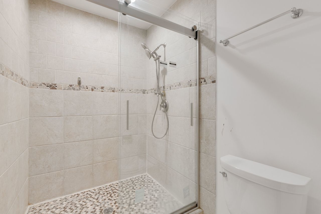 938 Hidden Lake Drive #938, Buffalo Grove, IL 60089