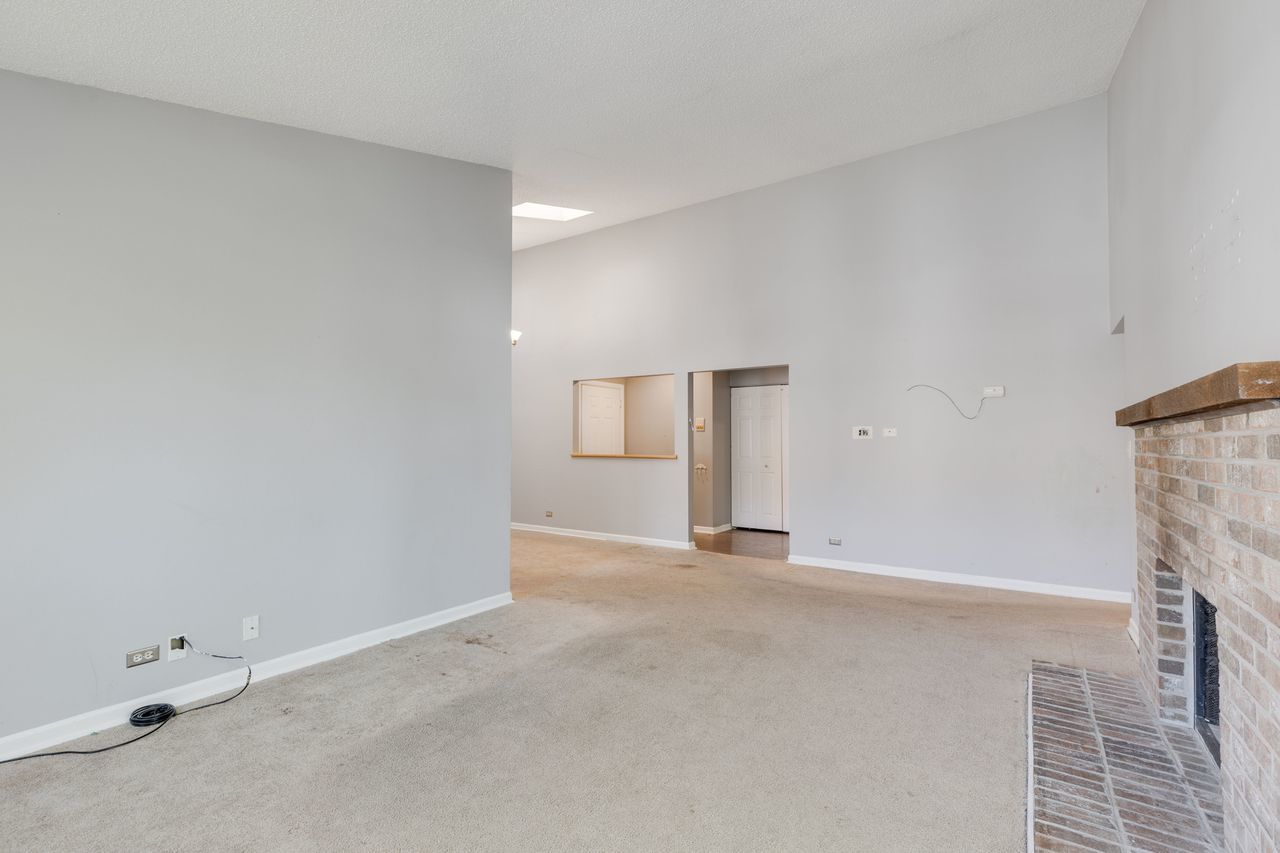 938 Hidden Lake Drive #938, Buffalo Grove, IL 60089