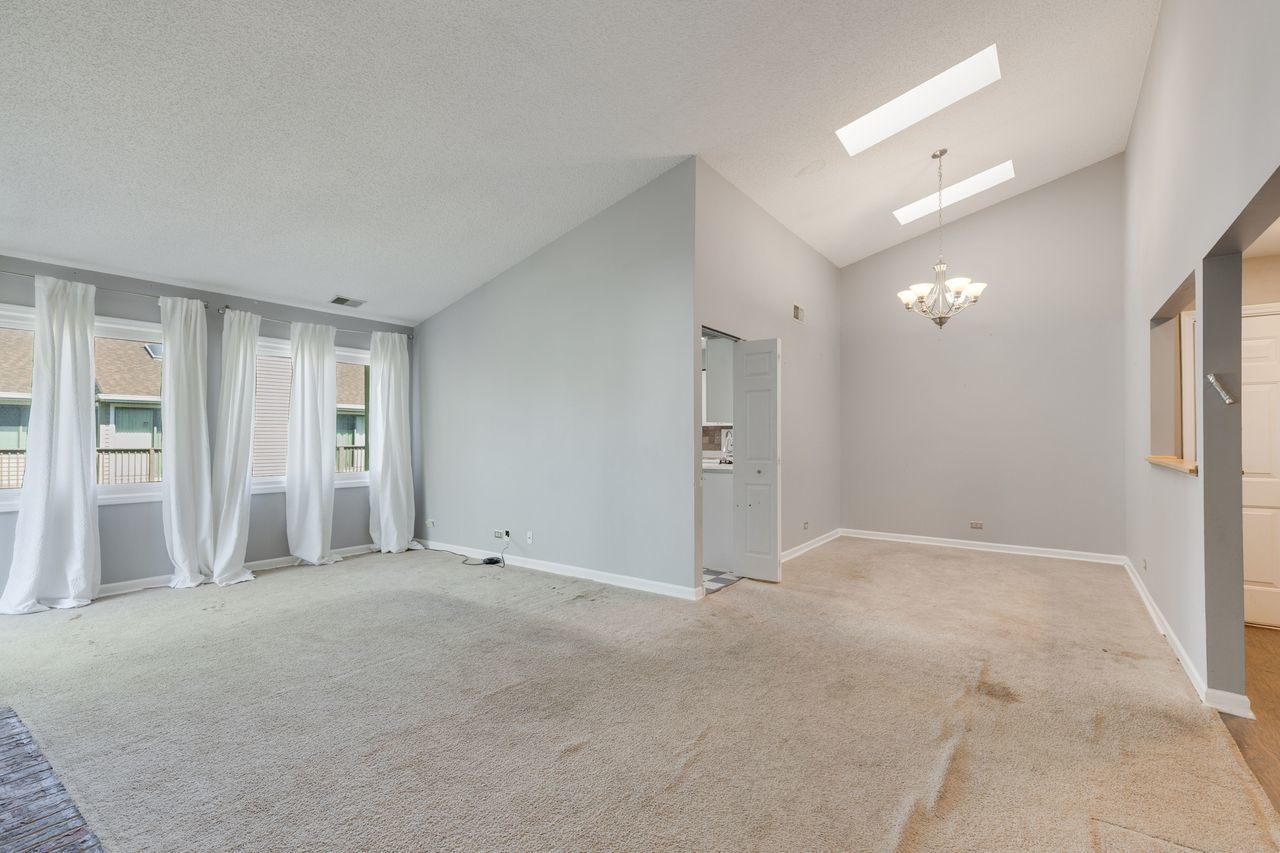 938 Hidden Lake Drive #938, Buffalo Grove, IL 60089