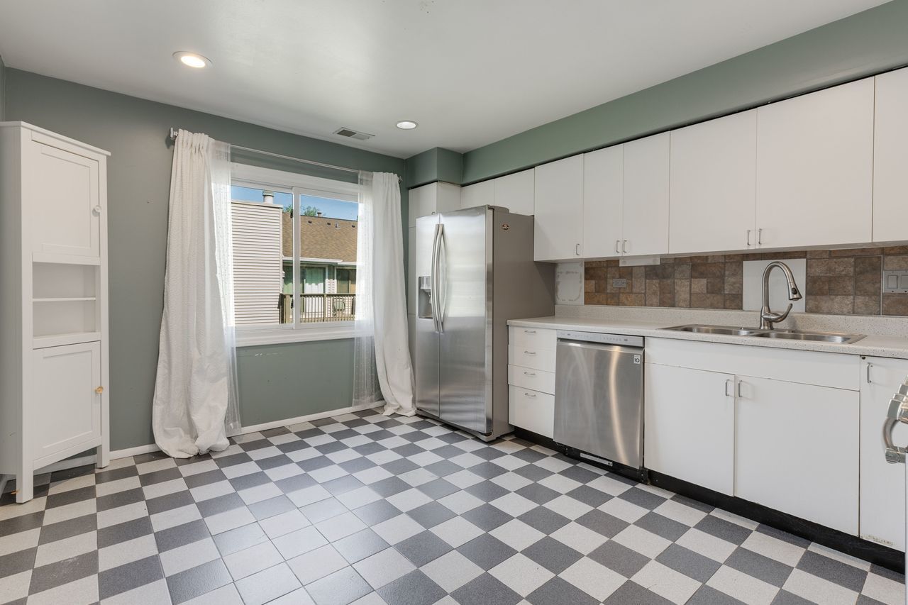 938 Hidden Lake Drive #938, Buffalo Grove, IL 60089