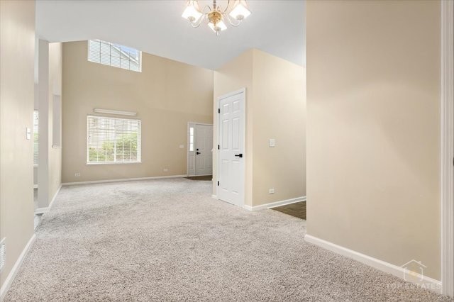 452 Jamestown Court, Aurora, IL 60502