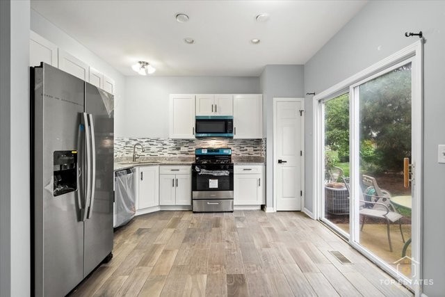 452 Jamestown Court, Aurora, IL 60502