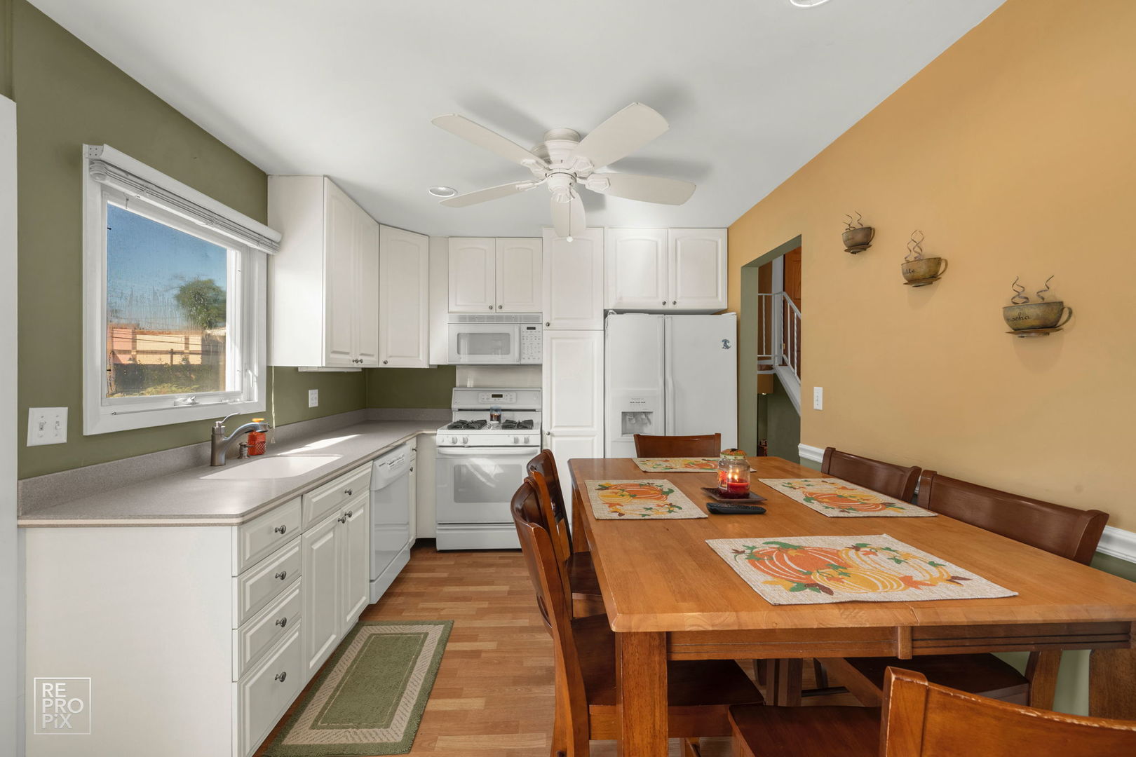 751 Cordial Drive, Des Plaines, IL 60018