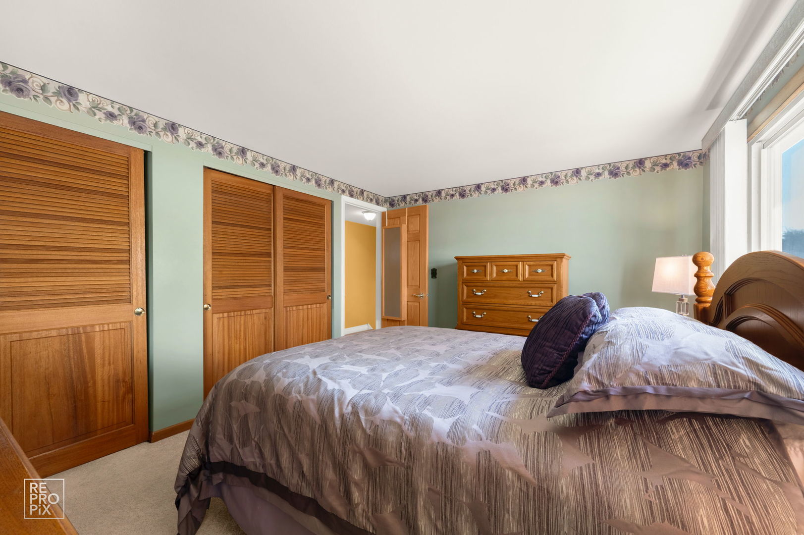 751 Cordial Drive, Des Plaines, IL 60018