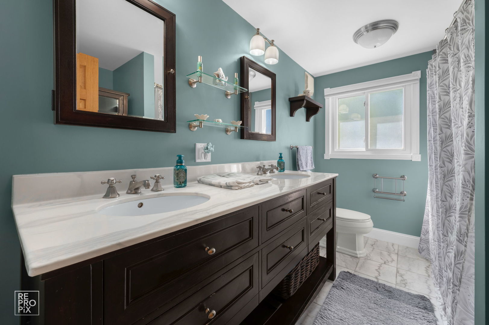 751 Cordial Drive, Des Plaines, IL 60018