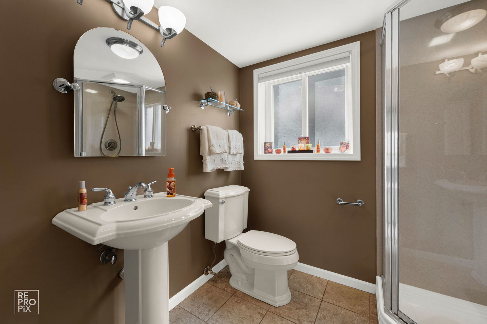 751 Cordial Drive, Des Plaines, IL 60018