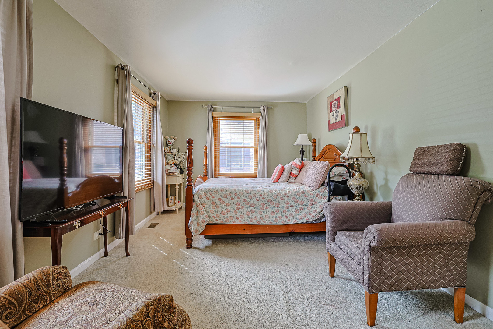 1704 Fayette Walk #B, Hoffman Estates, IL 60169