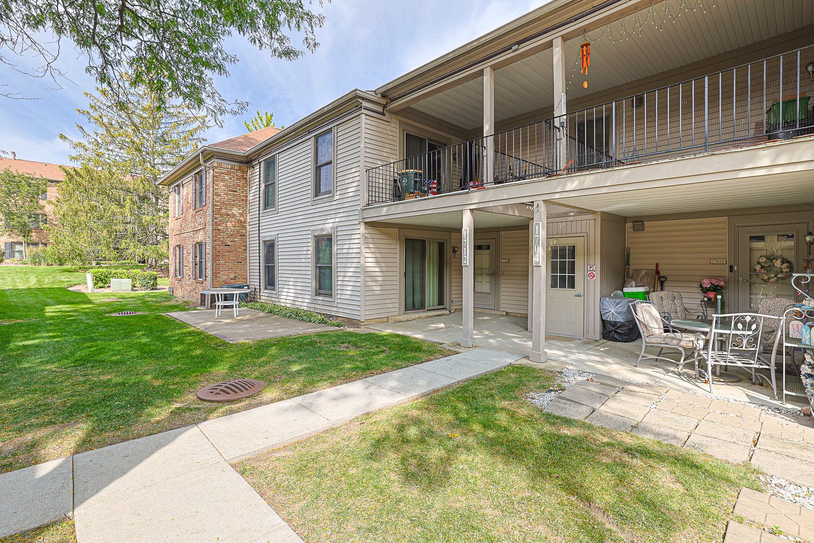 1704 Fayette Walk #B, Hoffman Estates, IL 60169