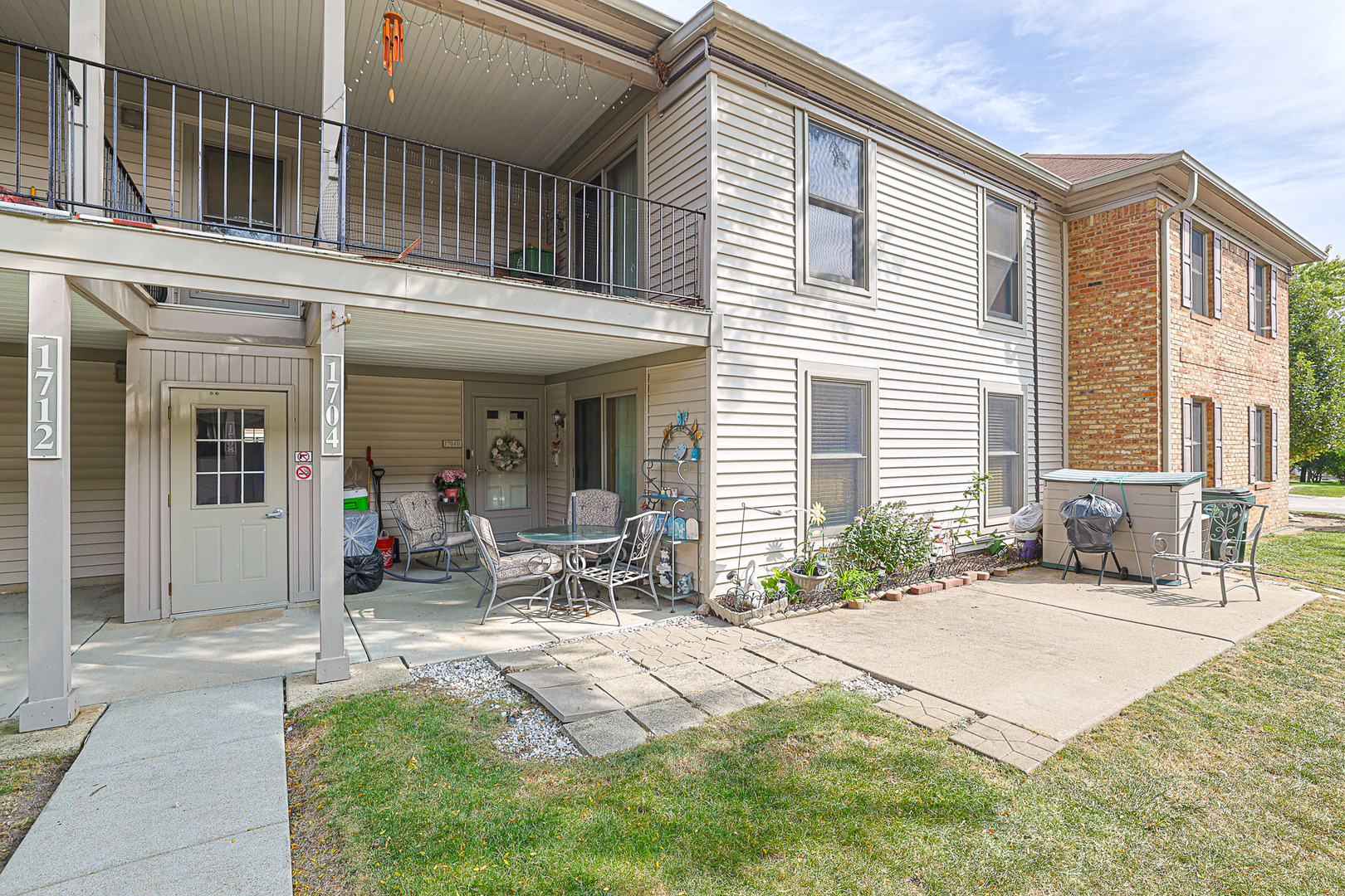 1704 Fayette Walk #B, Hoffman Estates, IL 60169