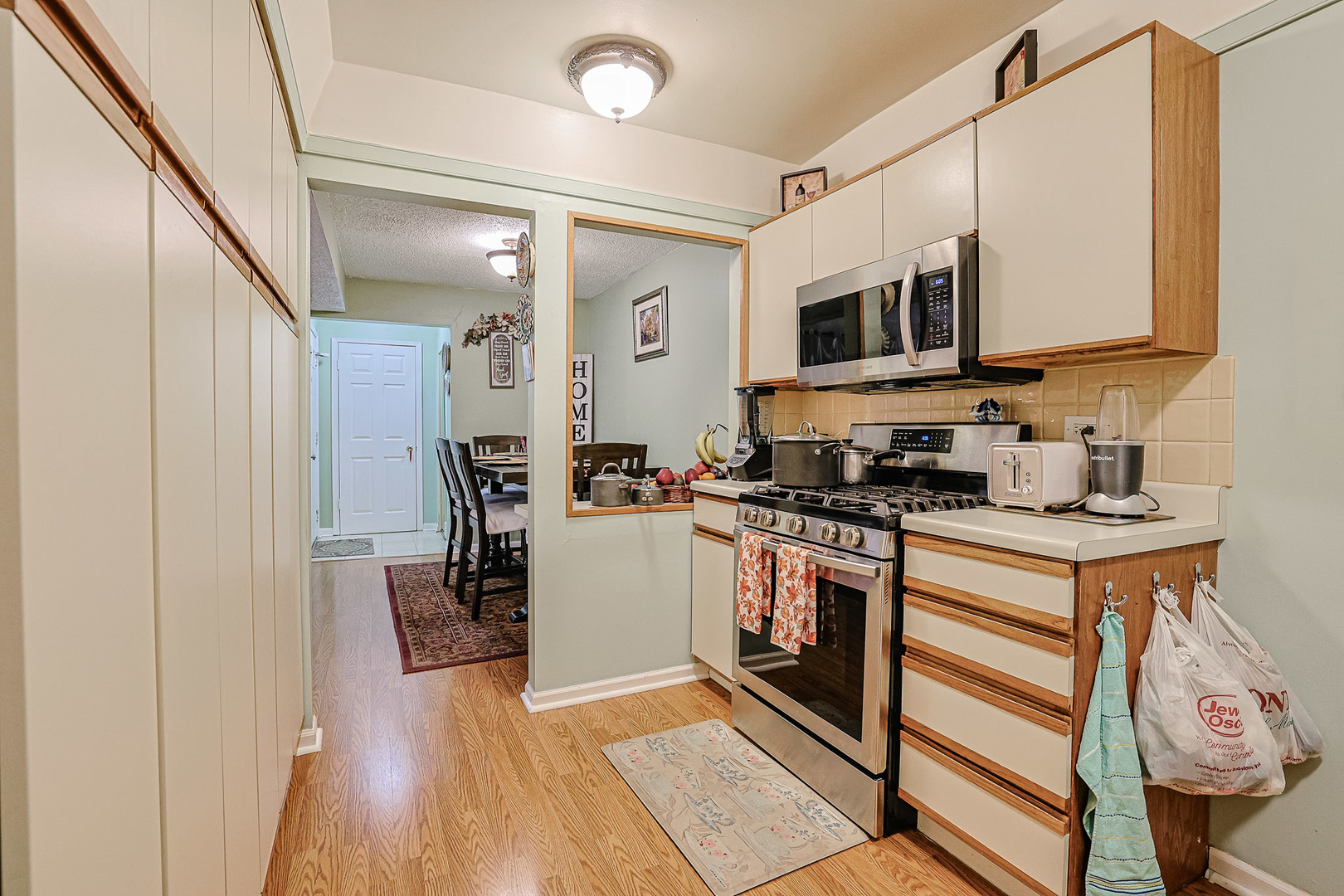 1704 Fayette Walk #B, Hoffman Estates, IL 60169