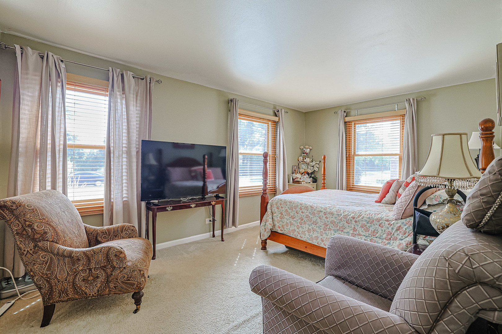 1704 Fayette Walk #B, Hoffman Estates, IL 60169