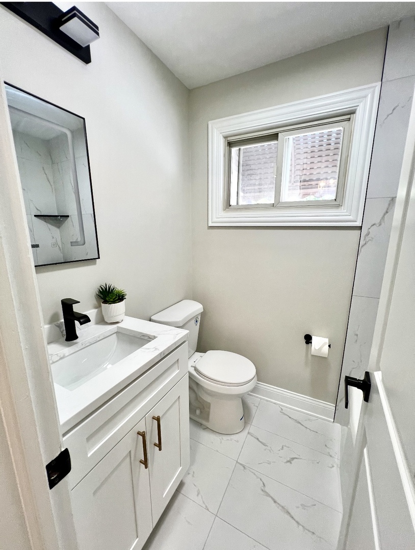 430 Oak Street, Des Plaines, IL 60016