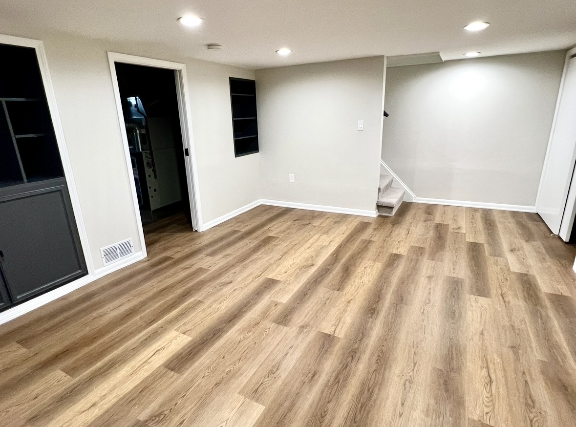 430 Oak Street, Des Plaines, IL 60016