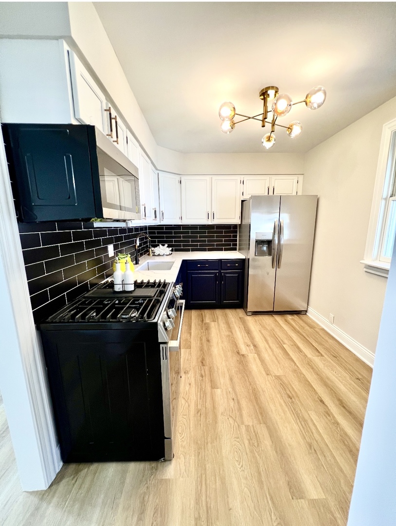 430 Oak Street, Des Plaines, IL 60016