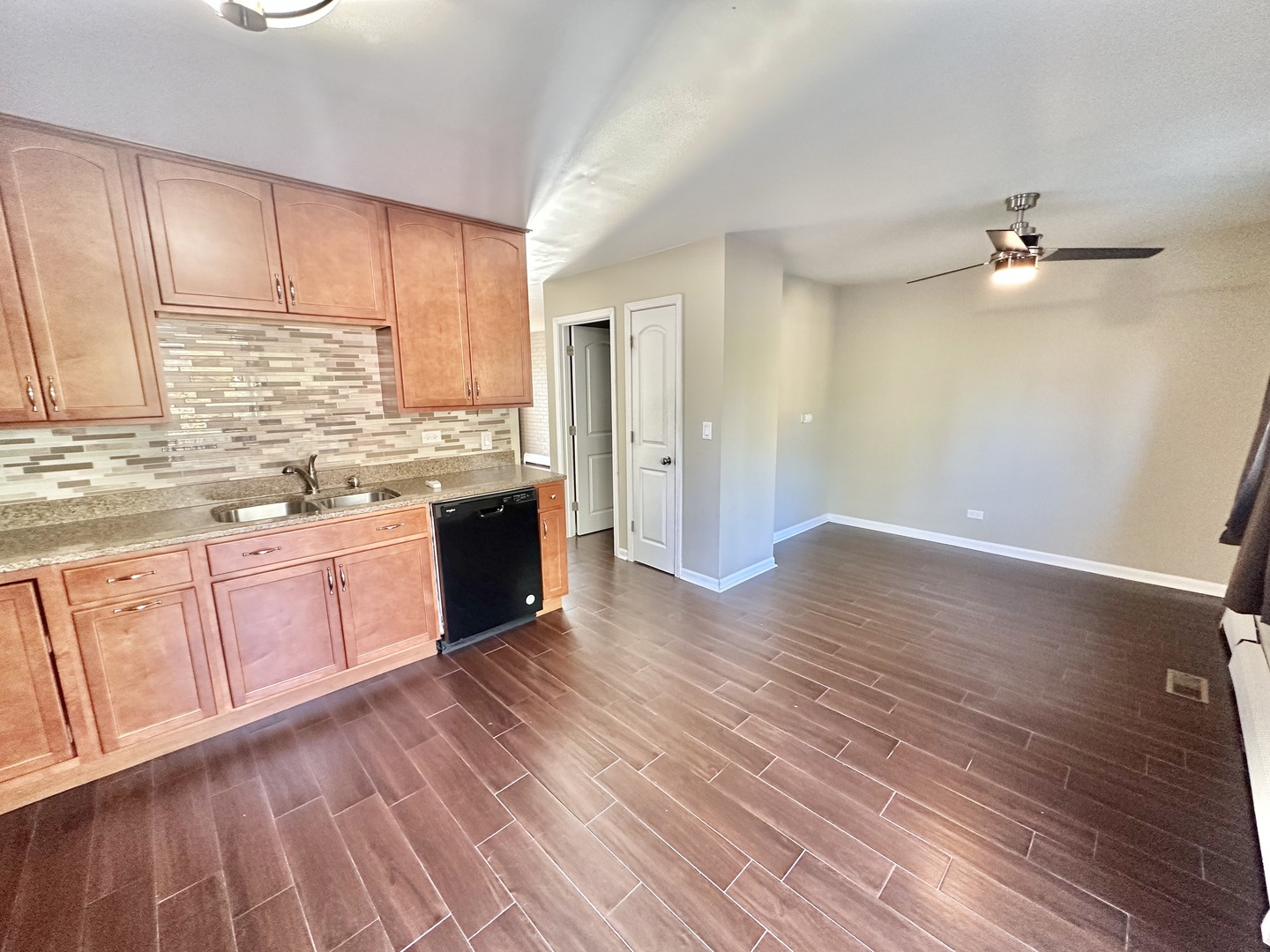 131 S COOPER Road, New Lenox, IL 60451