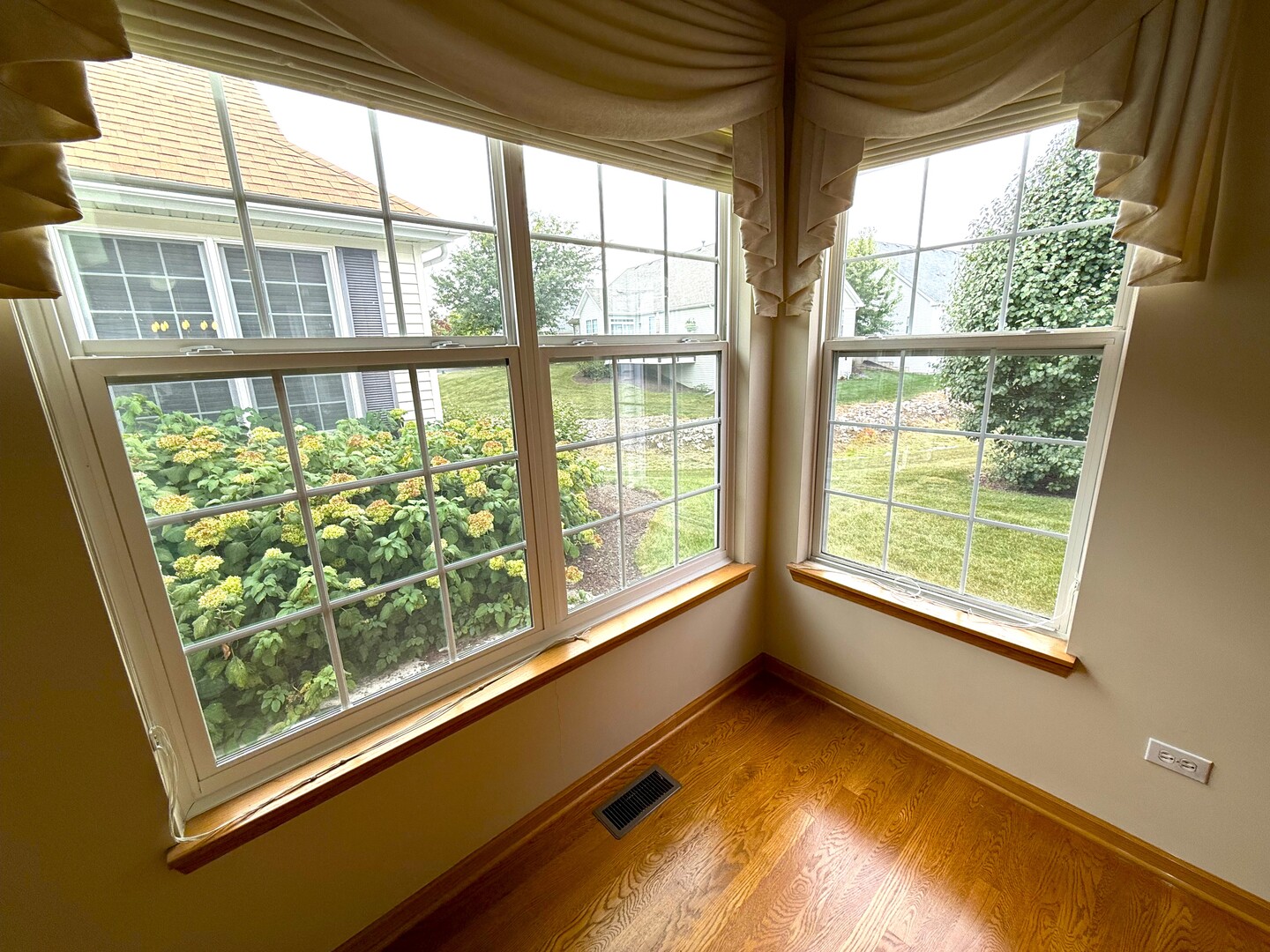 1604 Augusta Lane, Shorewood, IL 60404