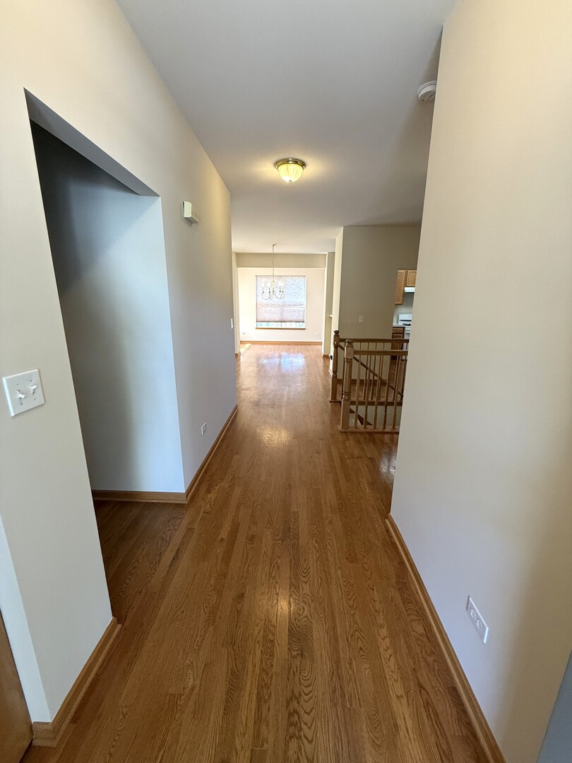 1604 Augusta Lane, Shorewood, IL 60404