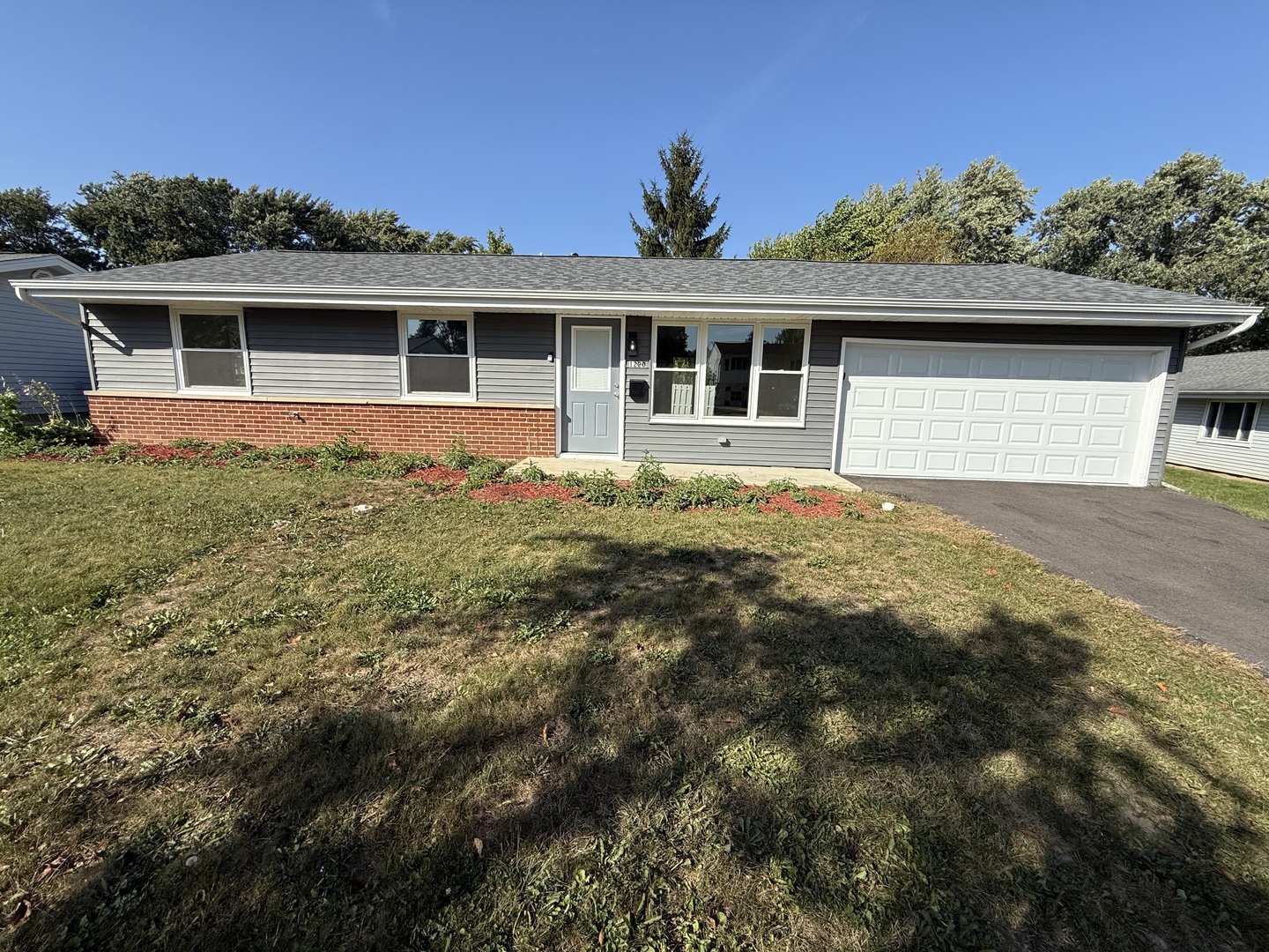 1220 Kingston Lane, Schaumburg, IL 60193