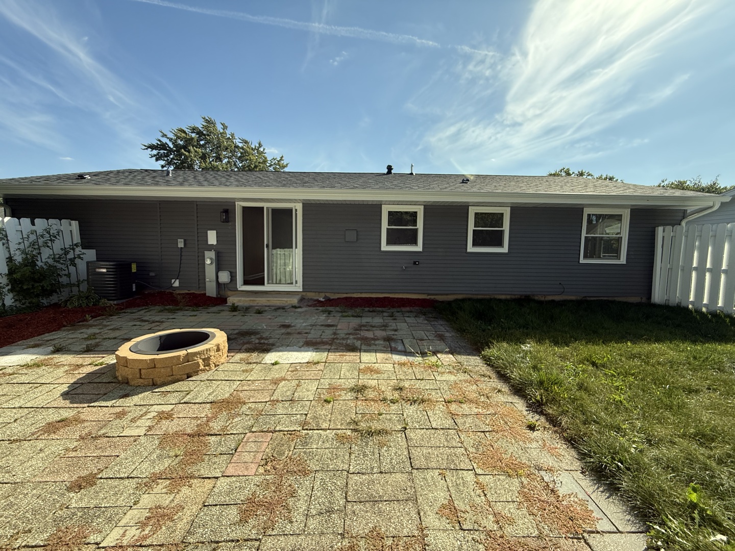 1220 Kingston Lane, Schaumburg, IL 60193