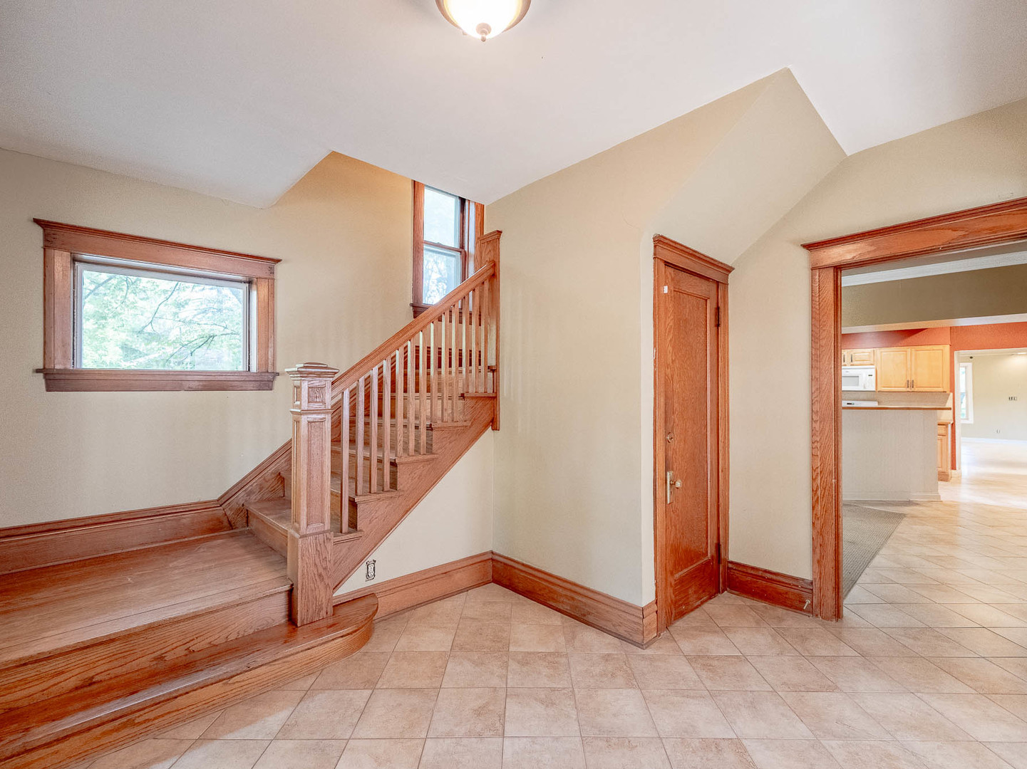 250 N Batavia Avenue, Batavia, IL 60510