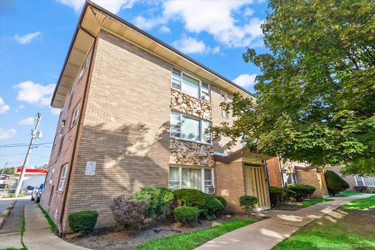 3180 W Meadow Lane Drive #43, Merrionette Park, IL 60803