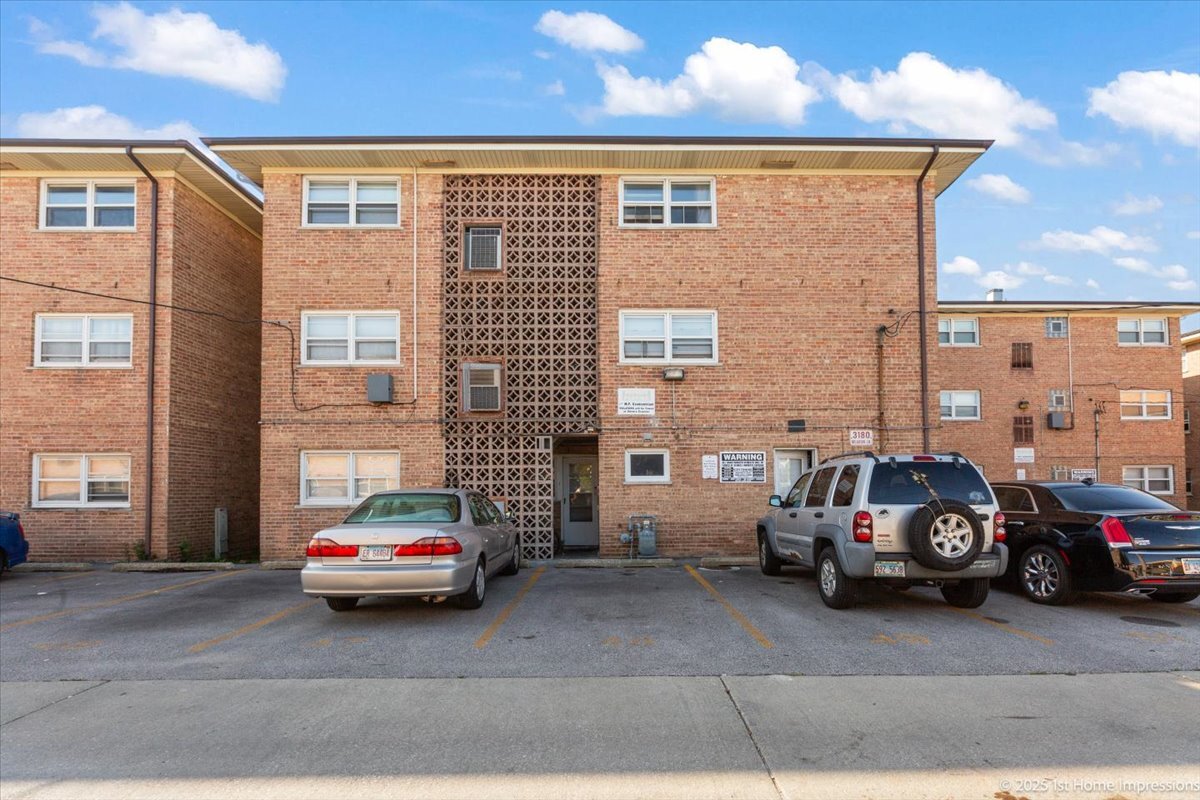 3180 W Meadow Lane Drive #43, Merrionette Park, IL 60803