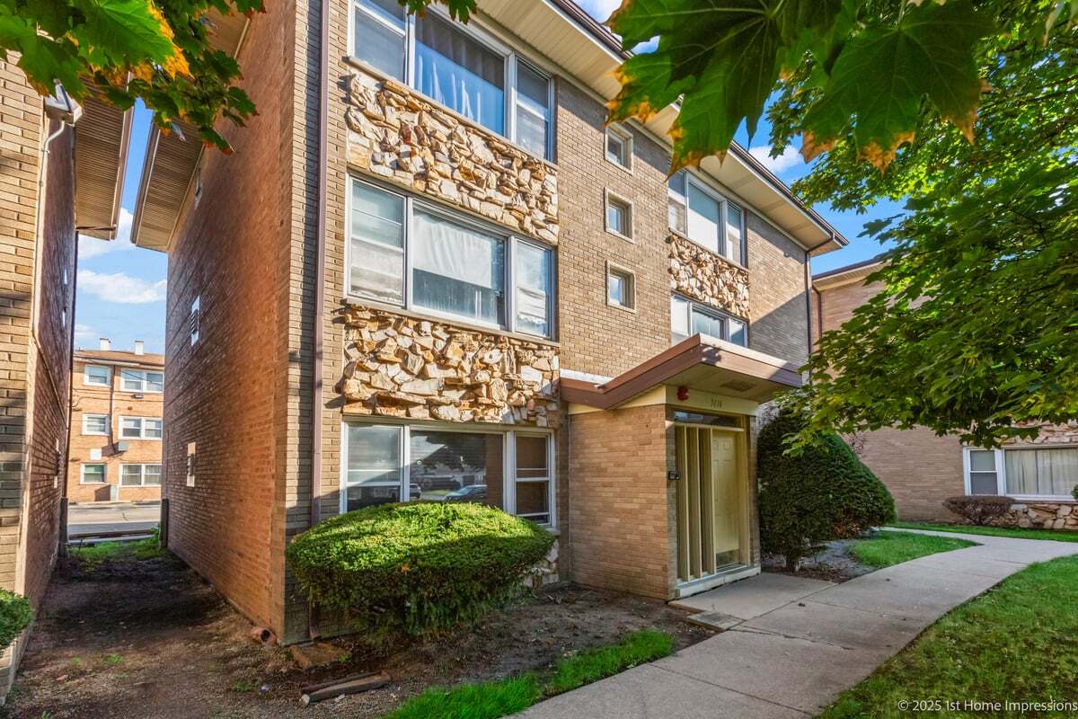 3176 W Meadow Lane Drive #40, Merrionette Park, IL 60803