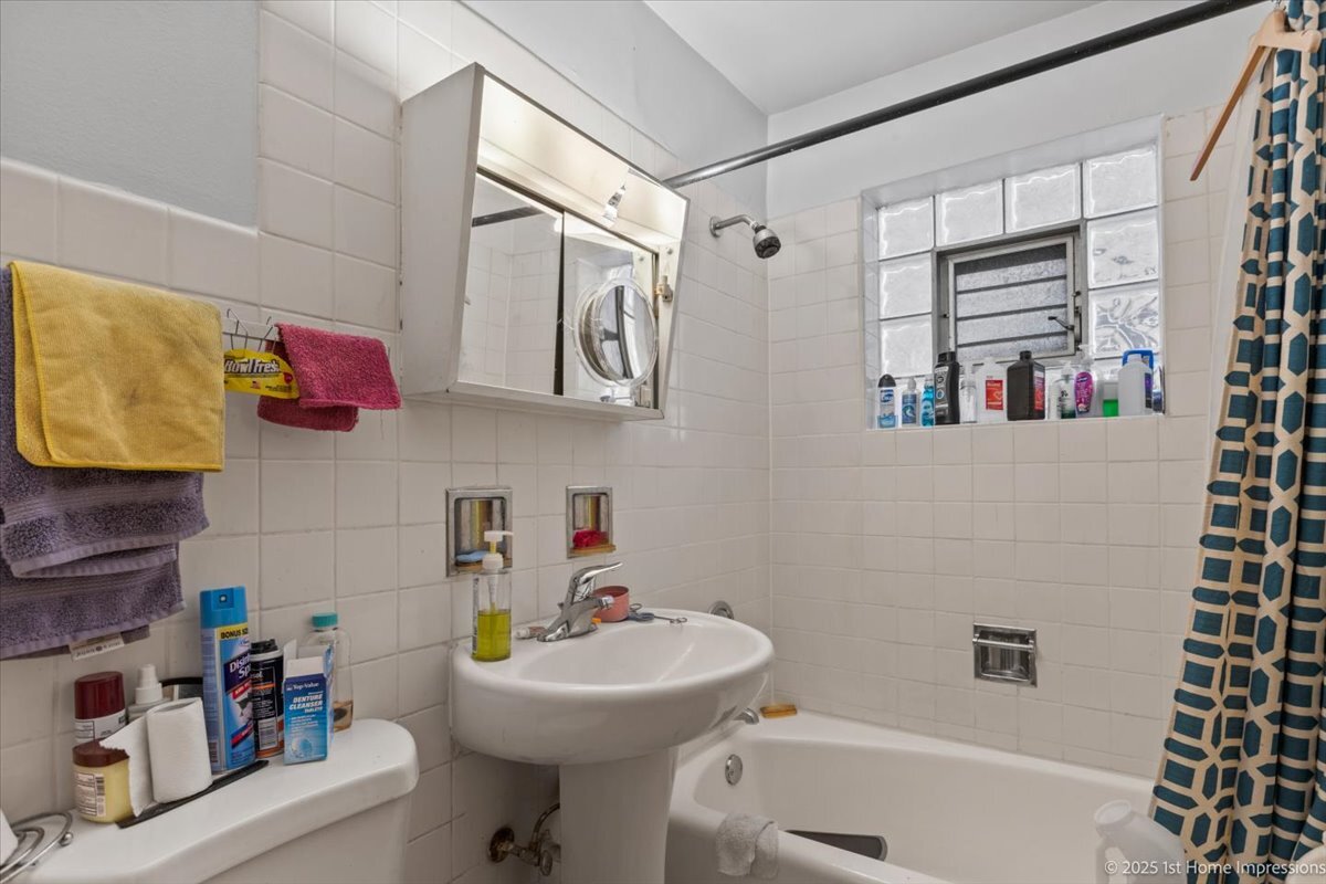 3176 W Meadow Lane Drive #40, Merrionette Park, IL 60803