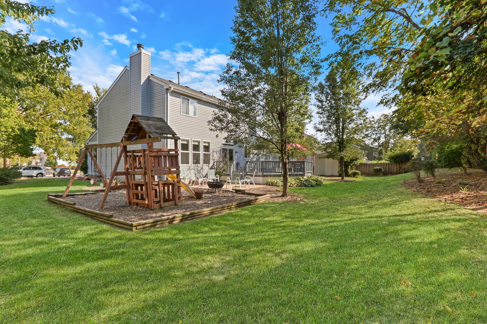 586 Harvard Court, Lindenhurst, IL 60046