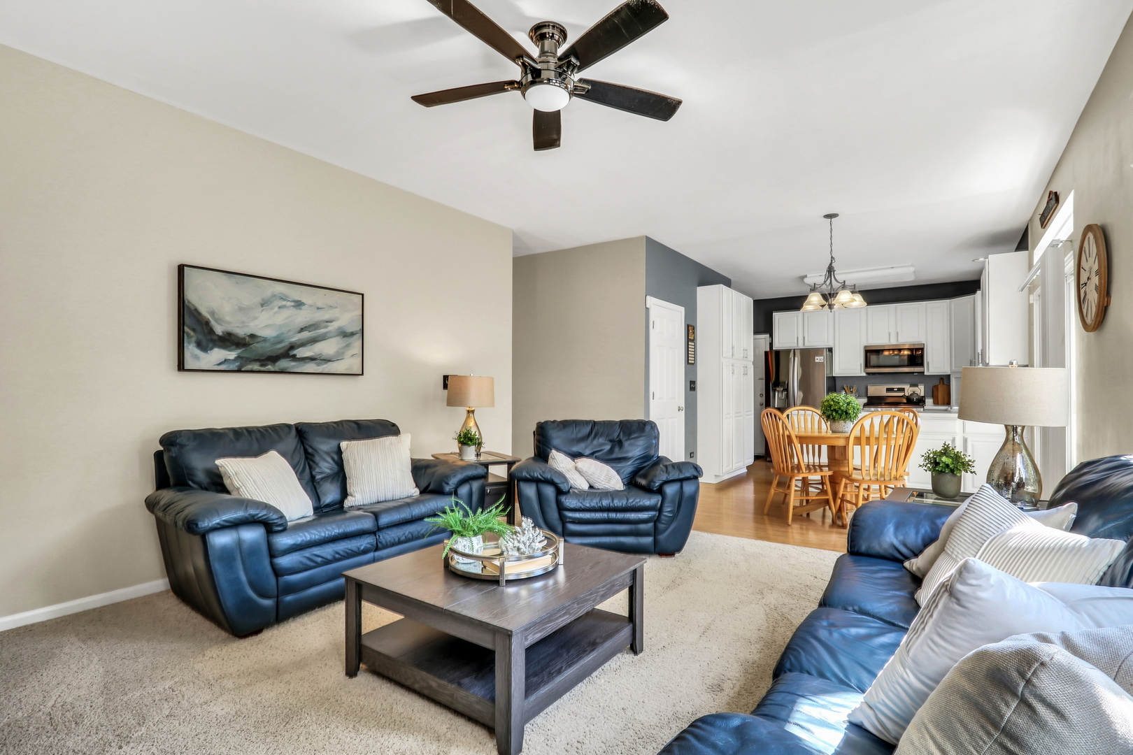 586 Harvard Court, Lindenhurst, IL 60046