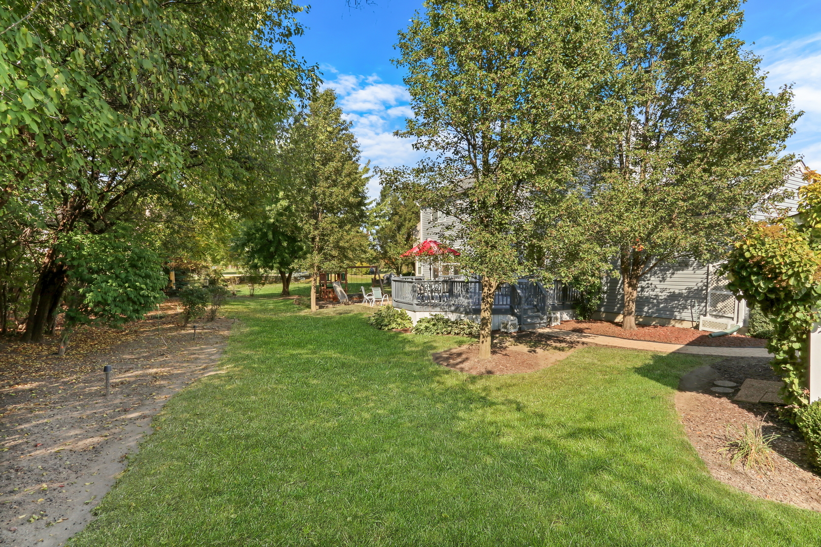 586 Harvard Court, Lindenhurst, IL 60046