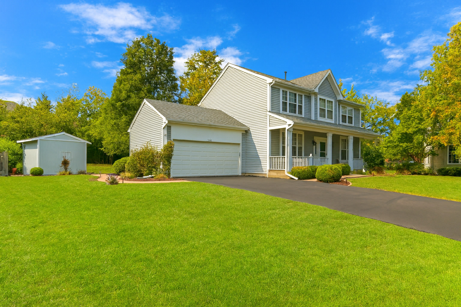 586 Harvard Court, Lindenhurst, IL 60046
