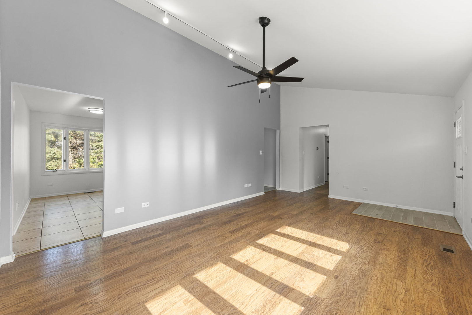 2337 Golfview Drive, Joliet, IL 60435