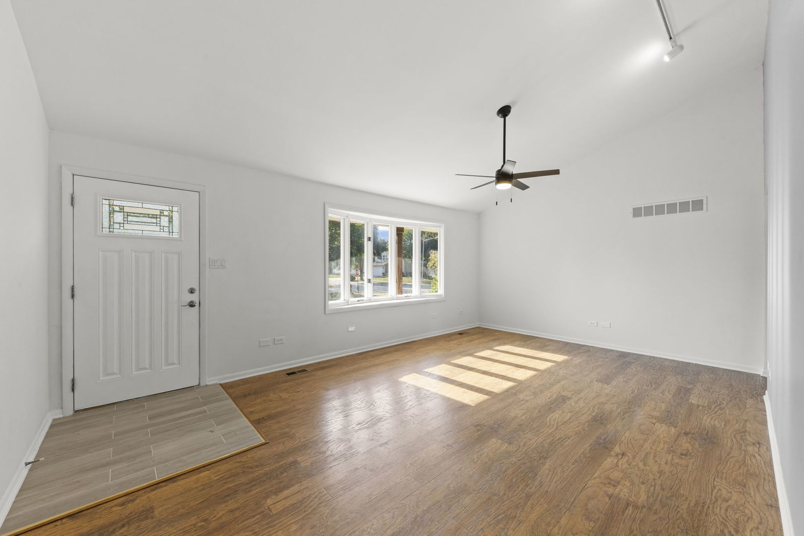 2337 Golfview Drive, Joliet, IL 60435