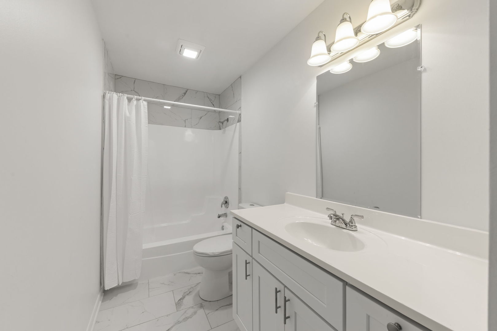 2337 Golfview Drive, Joliet, IL 60435