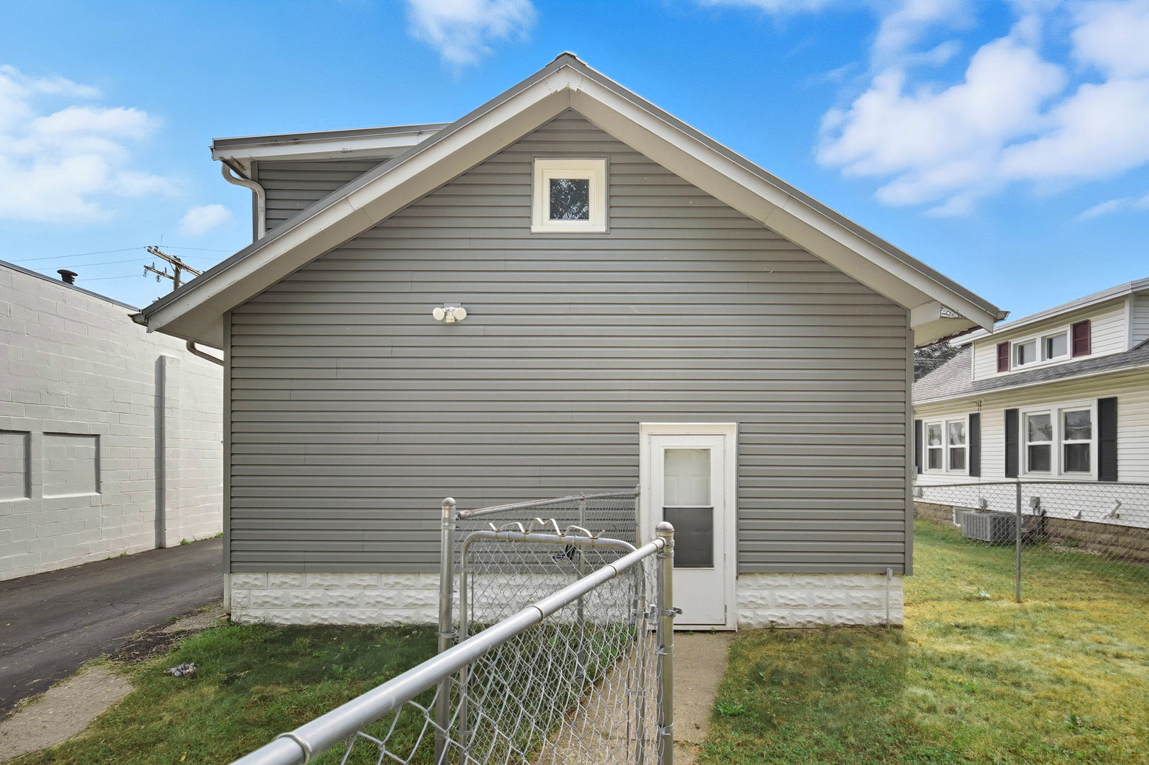 408 River Lane, Loves Park, IL 61111